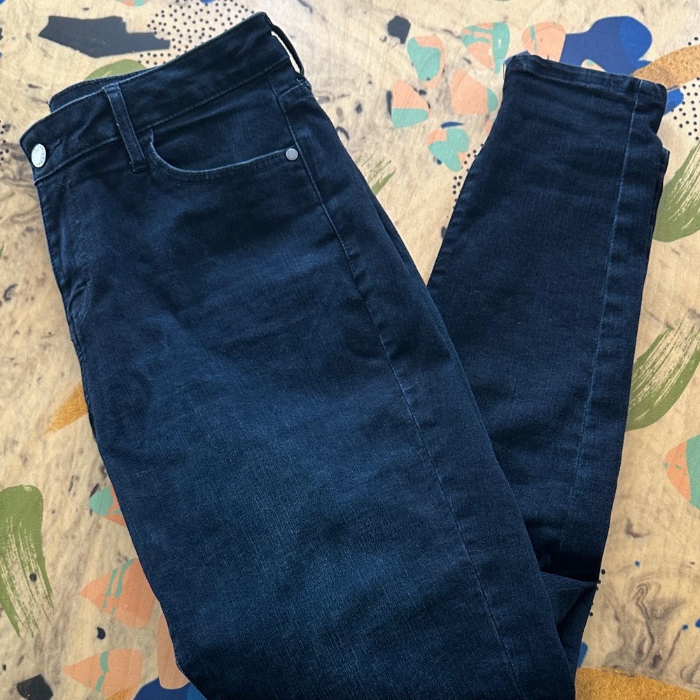 Jennifer Lopez Flawless Sculpt Skinny Jeans